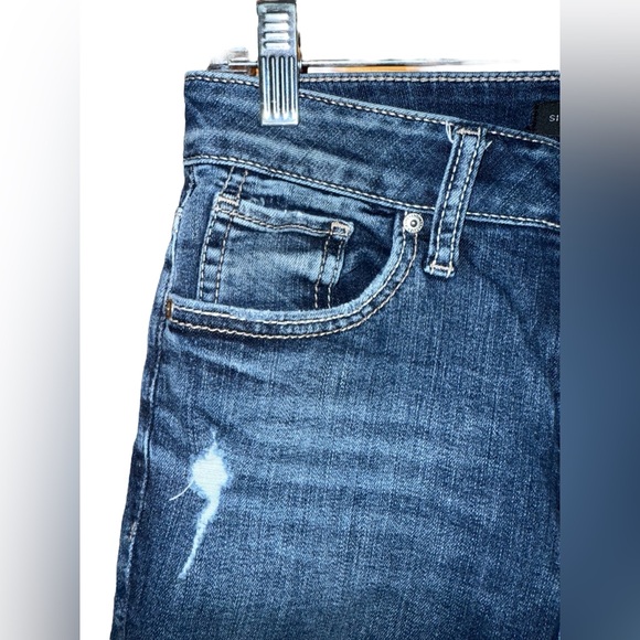 Silver Jeans Avery Capri women’s sz 27 style L44922EGX396 distressed - Picture 2 of 10